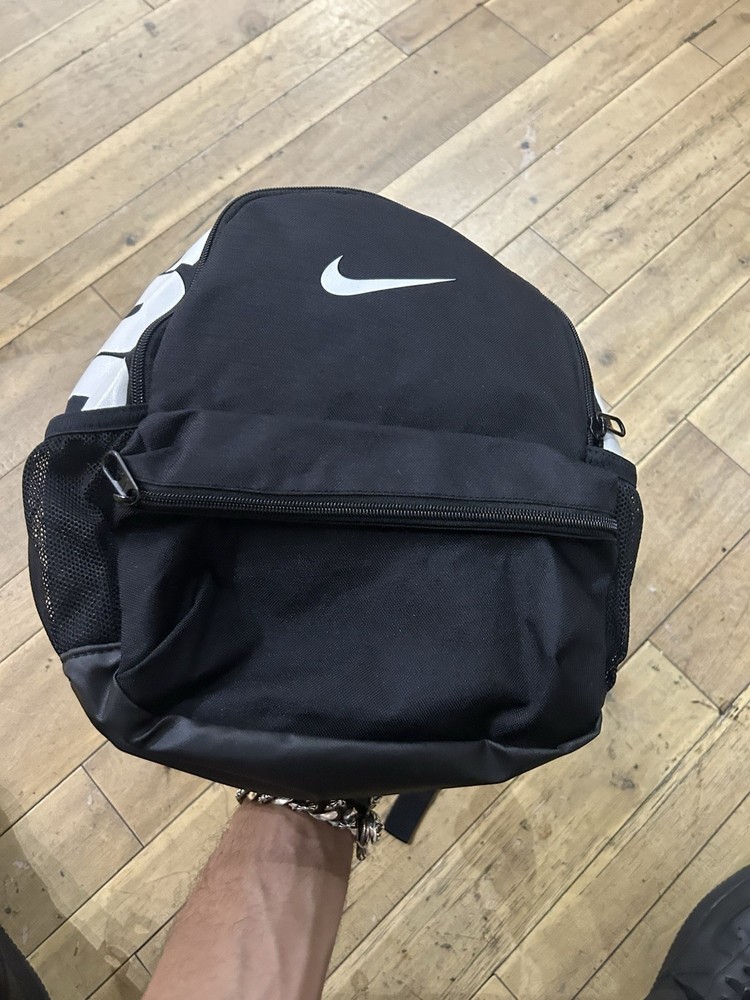 Nike Backpack Youth Small Black White Just Do It Brasilia 11L Mini Bag