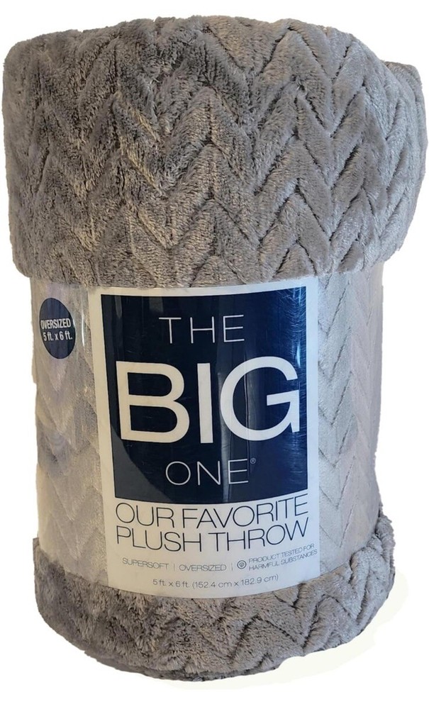 Kohls The Big One Navy Jacquard Oversized Plush Throw 5ft x 6ft