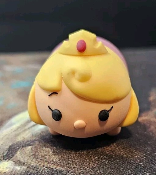 DISNEY TSUM TSUM Figural Keyring Series 3 AURORA KEYCHAIN