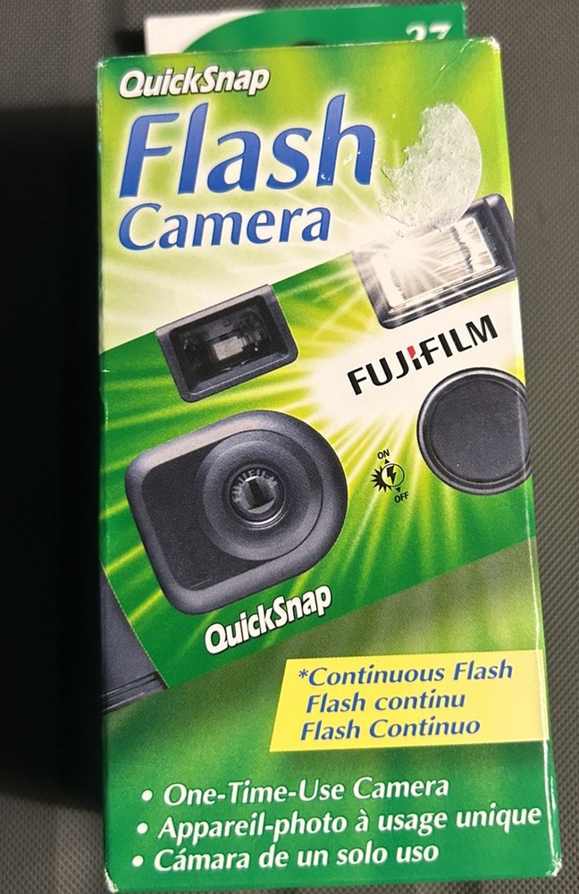 Fujifilm - QuickSnap Disposable Film Camera - Green 27 Exposures. 01/26 Exp