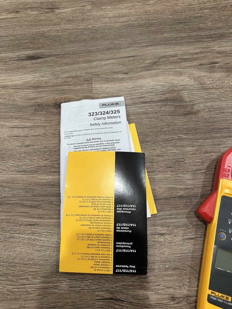 Fluke 117, 323 600V 117/323 Electricians Multimeter/Clamp Meter Combo Kit