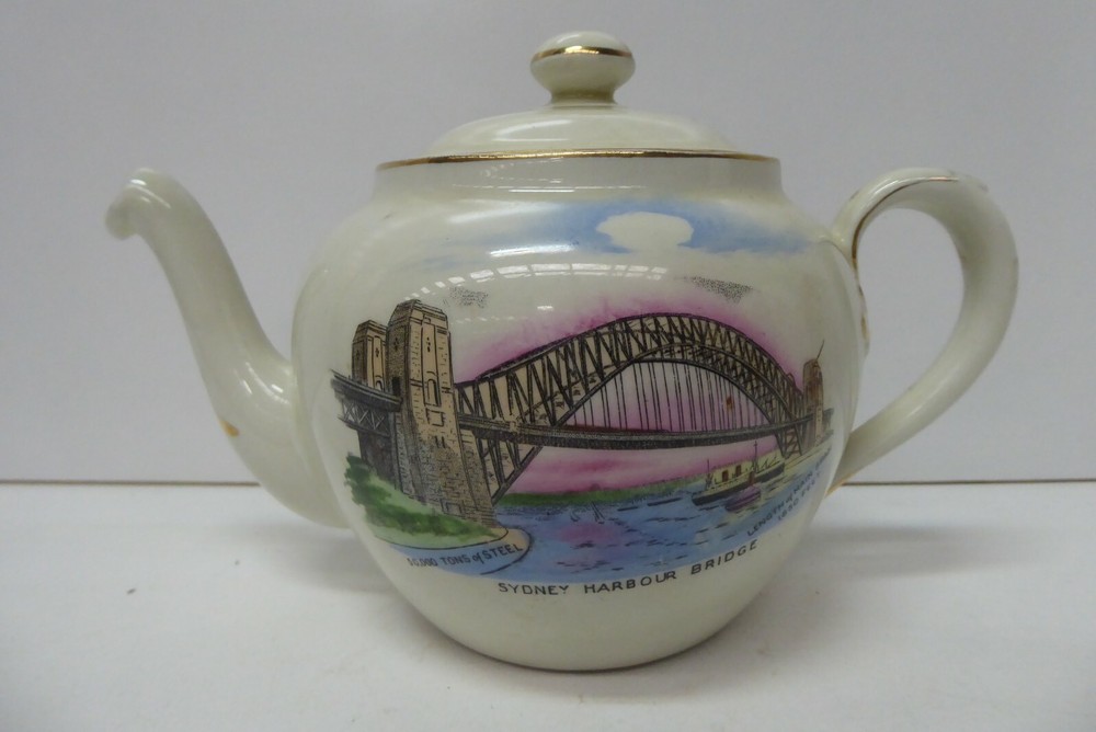 Vintage Art Deco Empire Ware Pottery Ceramic Teapot Featuring Sydney Harbour Bridge Design