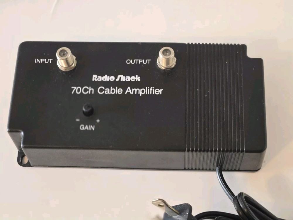 Cable Amplifier Radio Shack Brand  70 CH 20 dB Signal, Black, Cat No 15-1112A