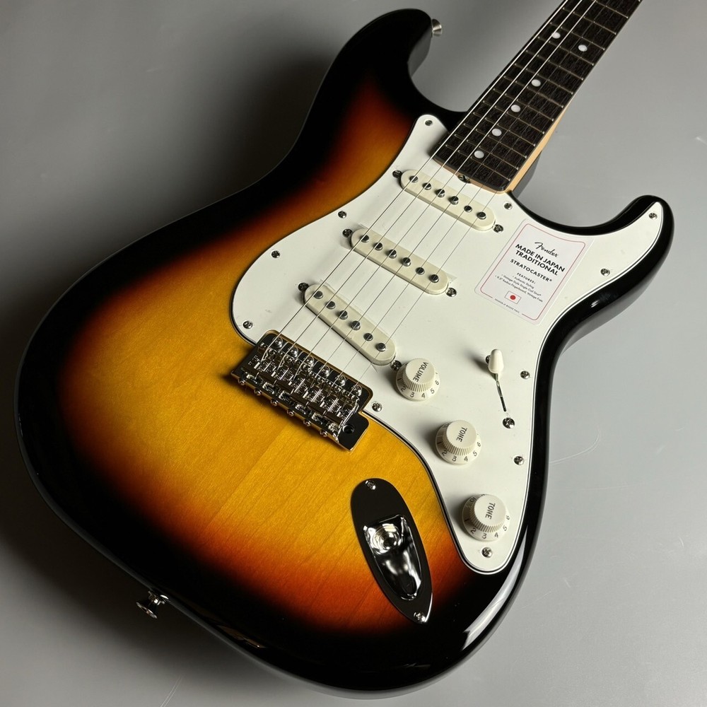 Fender Made in Japan Traditional Late 60s Stratocaster 3 Color Sunburst Actual