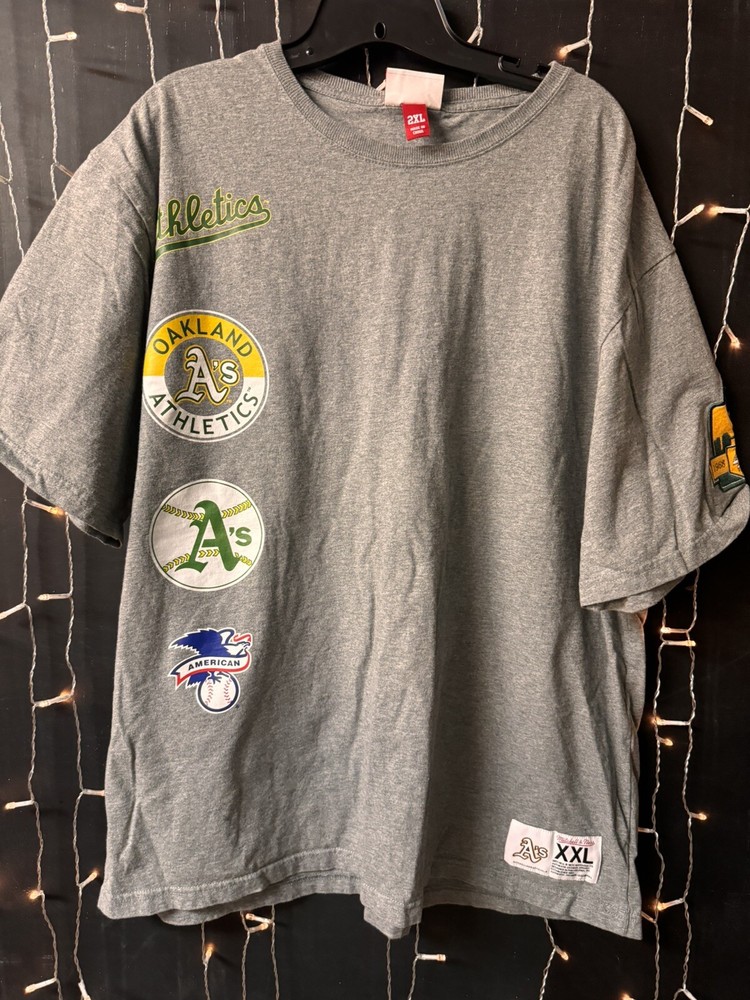 MLB Oakland Athletics Majestic Authentic Collection T-Shirt - XL
