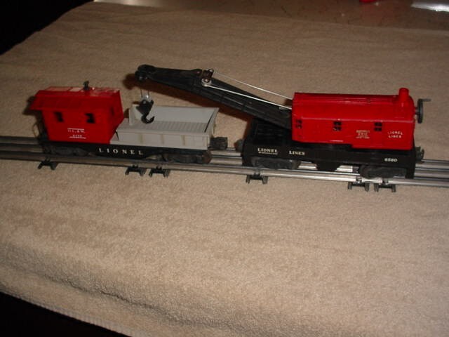 LIONEL ERIE BUCYRUS CRANES # 2460 + WORK CABOOSE # 6119 DL&W          0-027