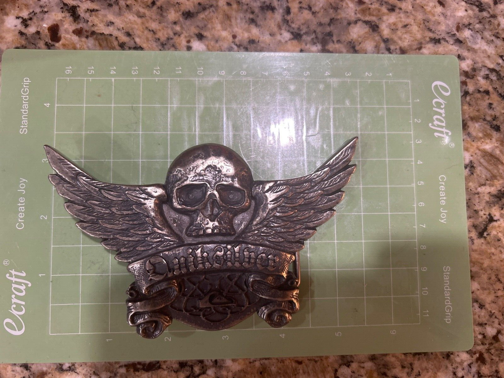VINTAGE QUICK SILVER SKULL AND WINGS BELT BUCKLE - LARGE