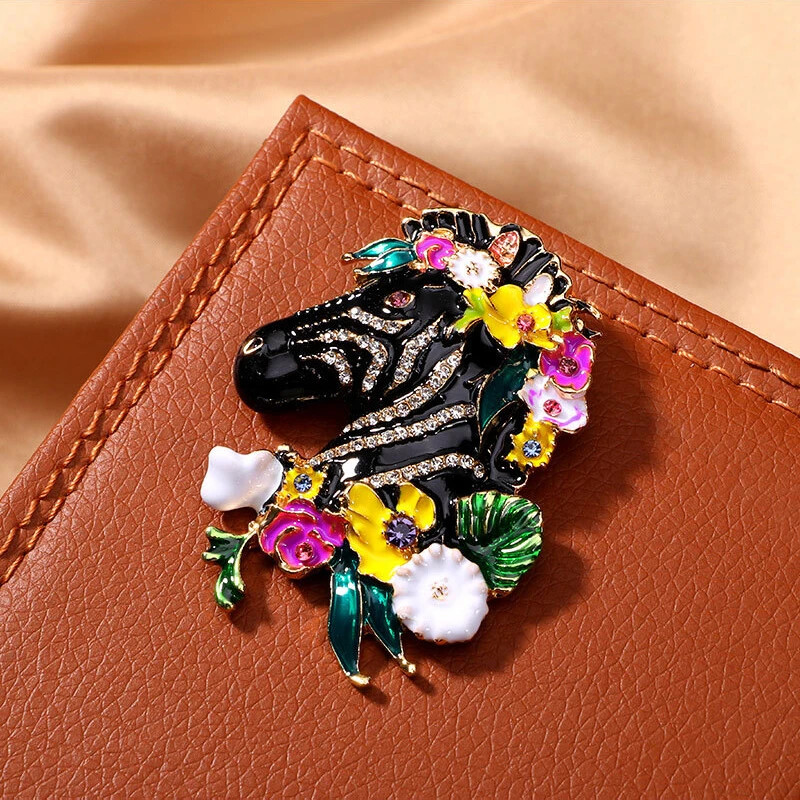 Woman Cute Zebra Animal Brooch Vintage Enamal Flower Horse Brooches Accessories
