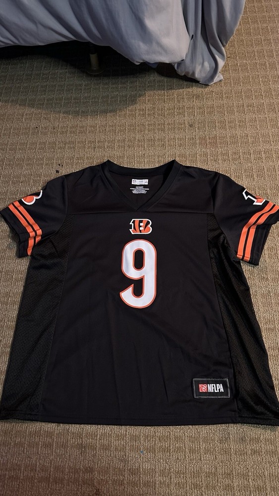 Women’s Cincinnati Bengals Joe Burrow Jersey Size XL