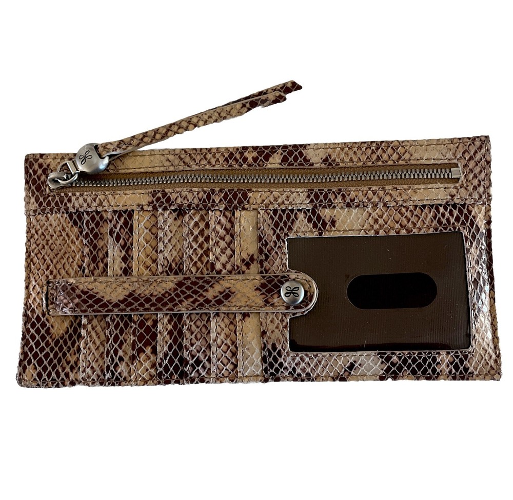 HOBO International Womens Leather Peak Slim Continental Wallet in Sand Snake