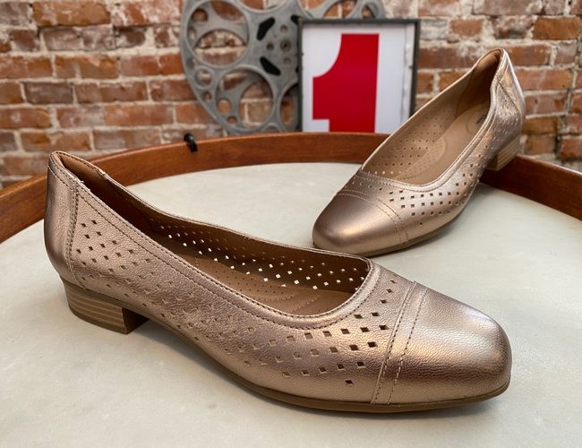 Clarks Metallic Perforated Leather Pumps Juliet Cedar New Loafer Ballet