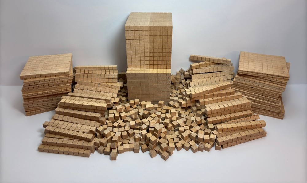 822 Piece Set of Powers Of Ten Wood Counting Blocks - Cuisenaire Company