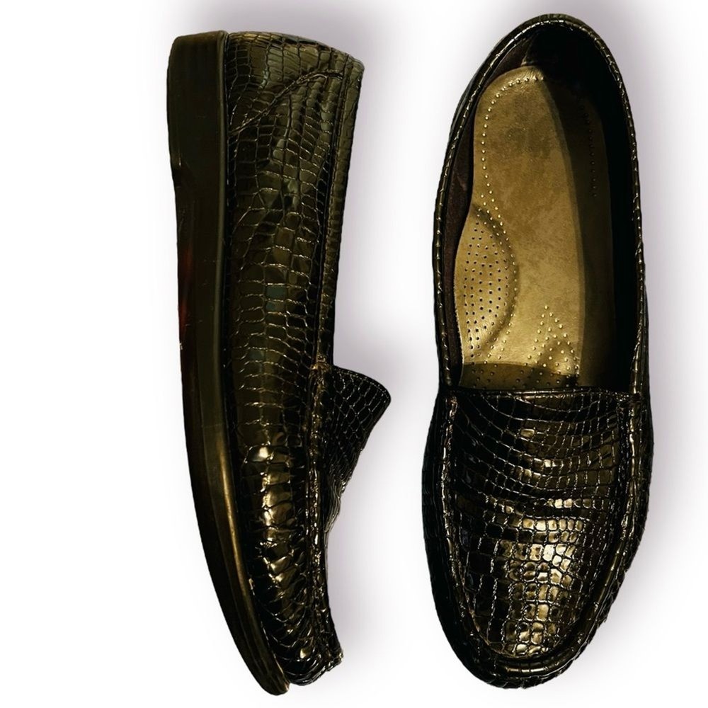 SAS Black Crocodile Embossed Leather Loafers Size 8 Narrow Moccasins