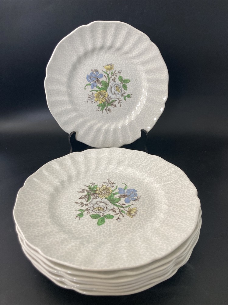 Royal Doulton Sutherland China 8.5-Inch Lunch Plates Set of 8