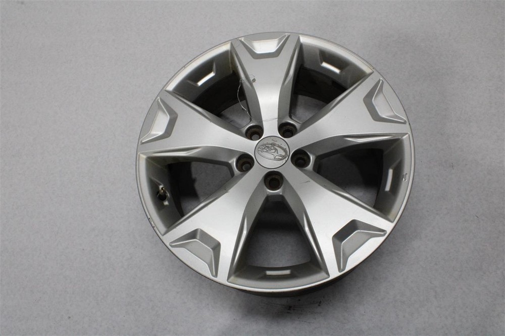 Used Wheel fits: 2016 Subaru Forester 17x7 5 spoke alloy Grade A