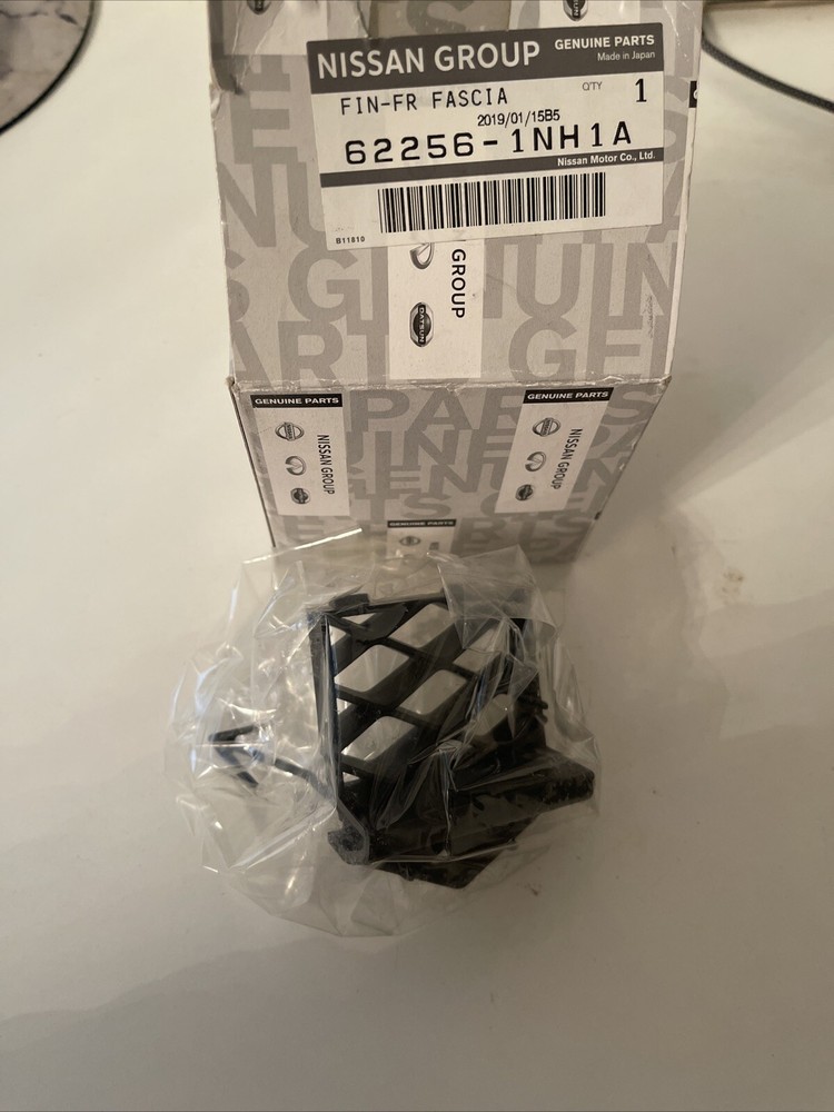 OEM Genuine INFINITI Q40 G37 G23 G37X Front Bumper Tow Eye Cap 62256-1NH1A