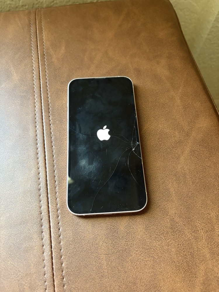 Broken iphone 13 128GB