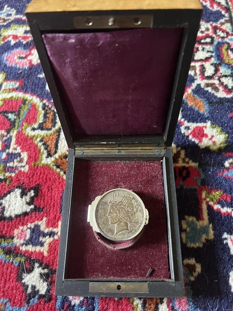 Anson Sterling money clip With 1925 Peace Silver Dollar