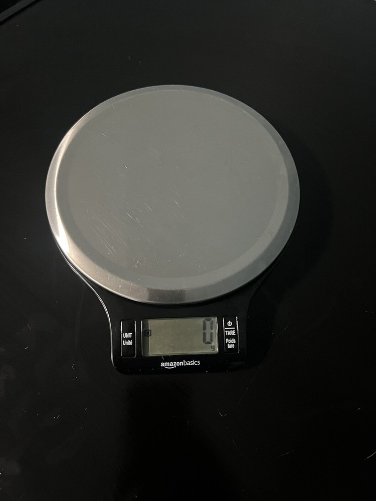 Amazon Basics Digital Kitchen Scale with LCD Display Weights Up To 11 Lbs