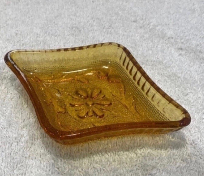 Vintage Glass Daisy Small Bowl Trinket Dish for Jewelry and Keepsakes