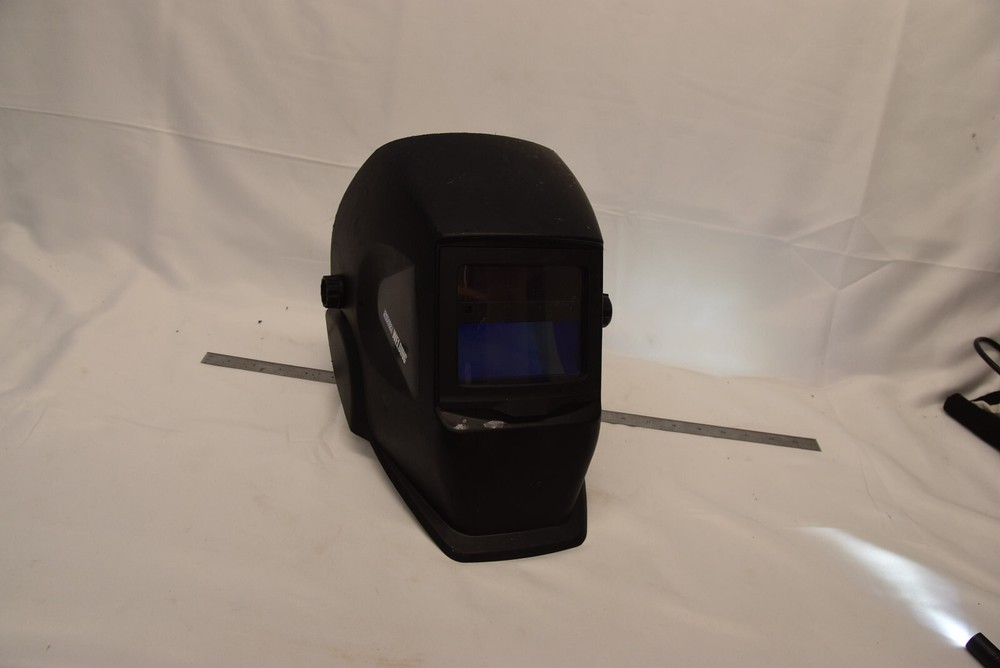 Chicago Electric Auto-Darkening Welding Helmet with UV Protection