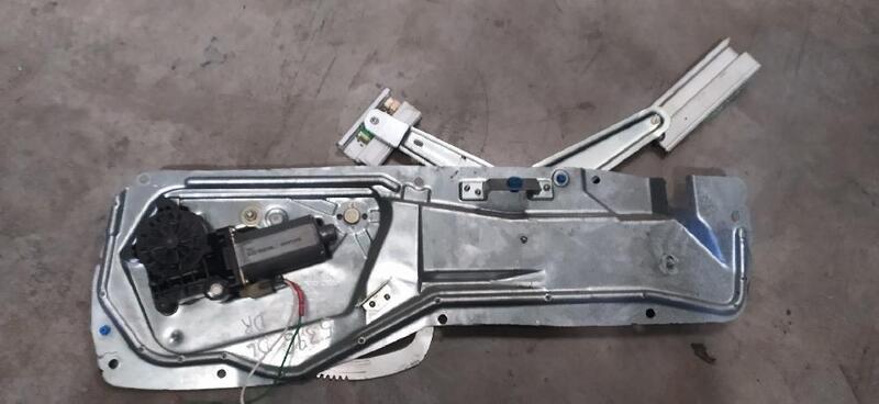 Volvo S70 Berlina 2.4 2.5 RH Front Power Window Regulator 9152724