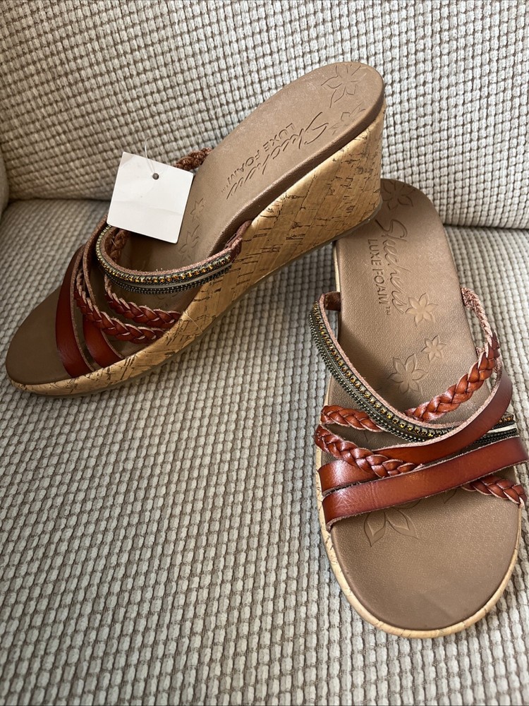 NWT Skechers Women's Beaded Braided Leather Brown Slip On Wedge Sandals Size 6.5