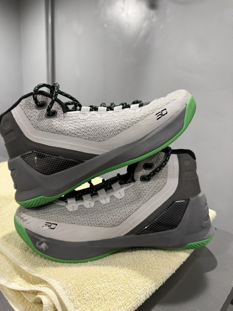 Under Armour Curry 3 Grey Matter Green Athletic Sneakers Mens Size 4 Men’s