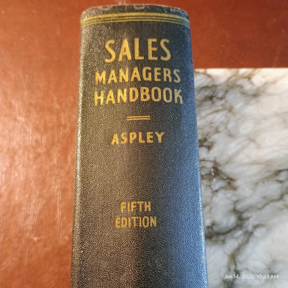 1948 Fifth Edition Leather Sales Managers Handbook Vintage Business Guide  