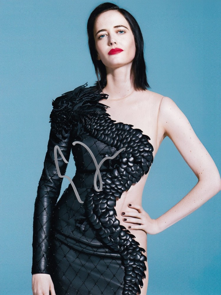 Eva Green Signed Auto 8 x 10  Photograph