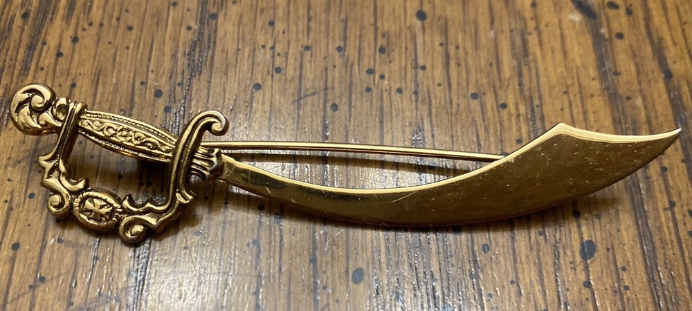 Vintage Gold Tone CORO Scimitar Brooch Pin 2 7/8” Wide