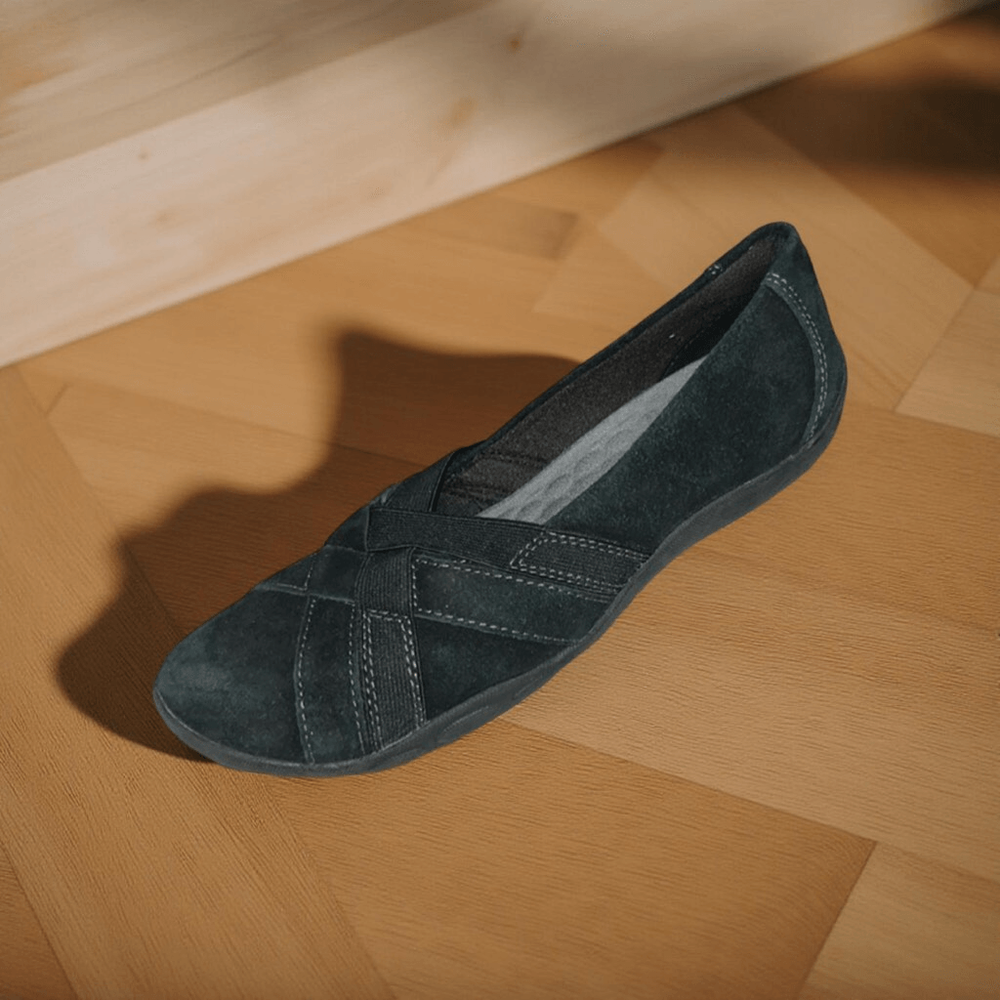 Clarks Haley Jay Black Suede Loafers Size 8 Women's Flats