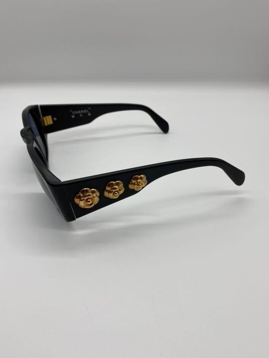 Chanel Vintage 1991 Black CC Logo Camellia Sunglasses Coco Mark