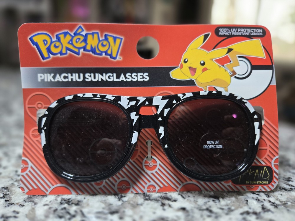 Kids Awesome Pokemon- Pikachu Sunglasses - BRAND NEW W TAGS!!