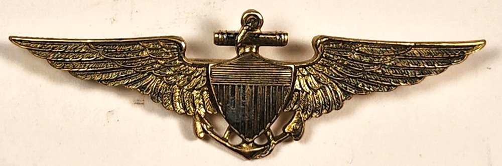 WWII US NAVY USMC MARINE CORPS PILOT WINGS PINBACK by MEYER