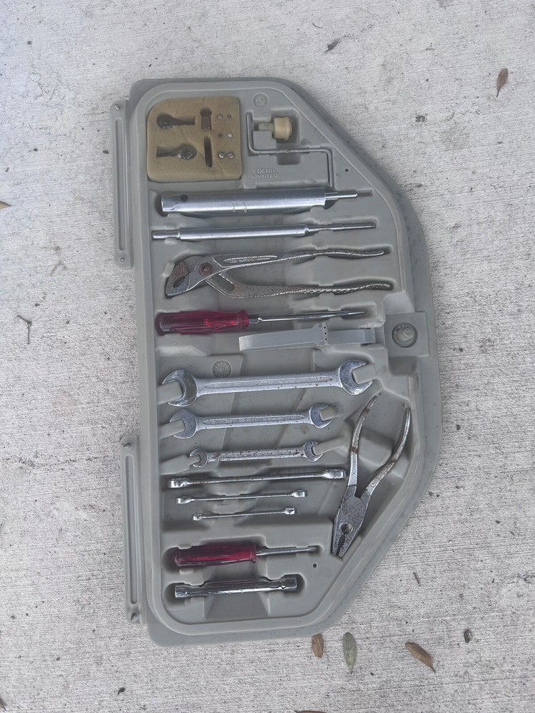 BMW E30 E28 Heyco LARGE TOOL SET BOX COMPLETE & RARE PARTS TRUNK RED TOOLS KIT
