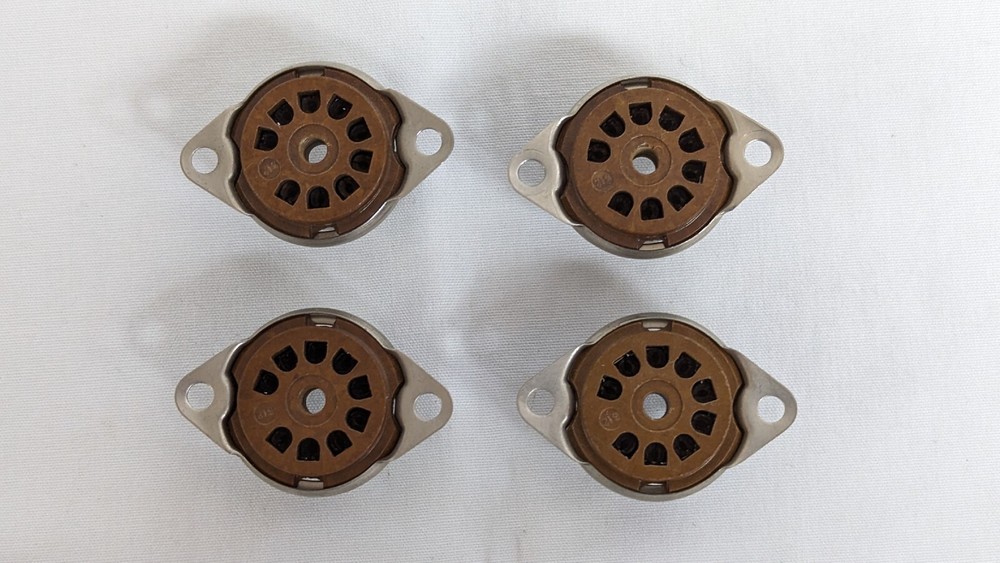 9-Pin Tube Socket Bottom Mount - 3/4