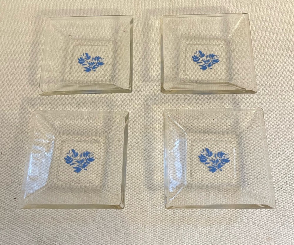 Pfaltzgraff Yorktowne 4-piece glass tapas plate set