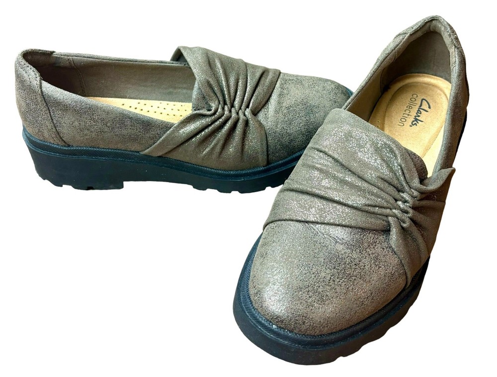 Clarks Calla Loafer for Women in Bronze Brown Suede Size 8.5