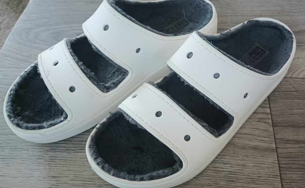 CROCS White Classic Cozy Men's Size 14 Sandal FauxFur Lined. Pre- Owned. #207446