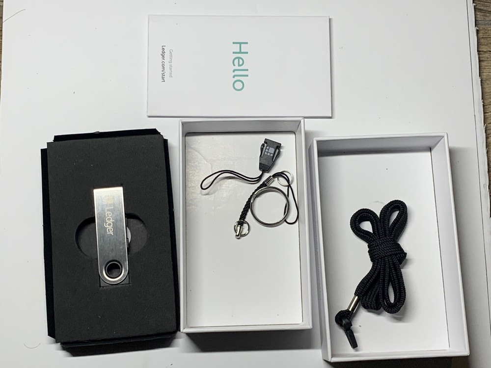 Ledger Nano S Cryptocurrency Bitcoin Hardware Wallet - Matte Black-image