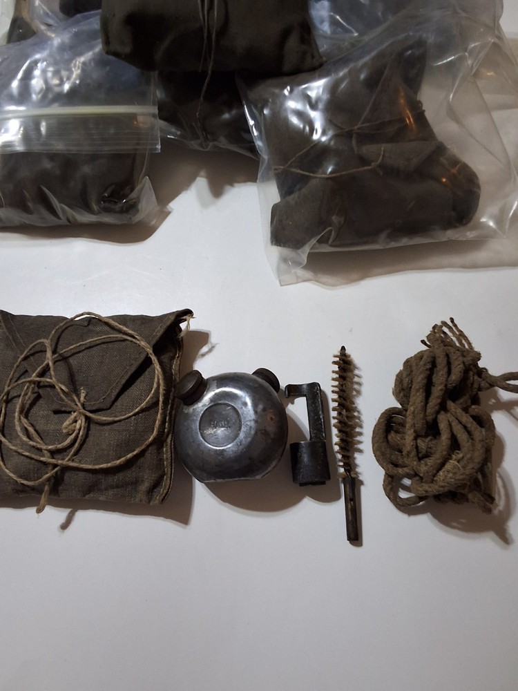 VINTAGE MILITARY M48 MAUSER CLEANING KIT Oil CAN BRUSH ROD GUIDE PULL CORD POUCH