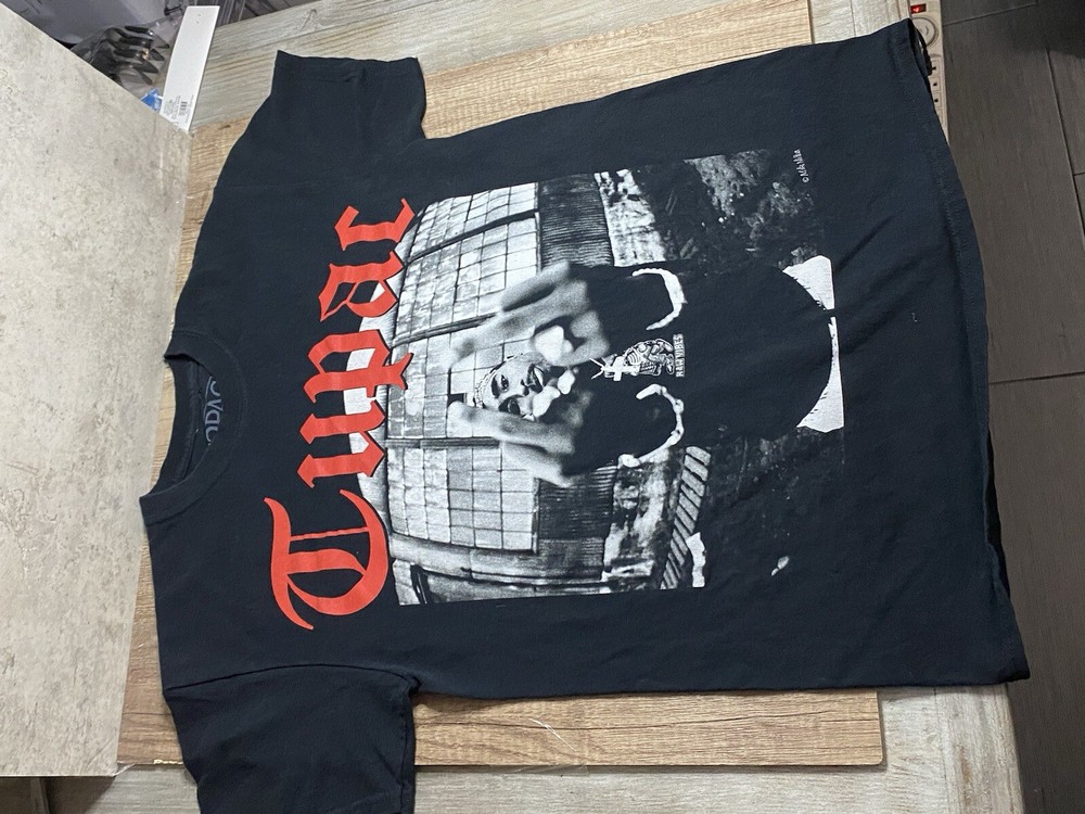 Tupac 2Pac T-Shirt Graphic Print Black Mens M Cotton Rap Hip Hop Music VTG