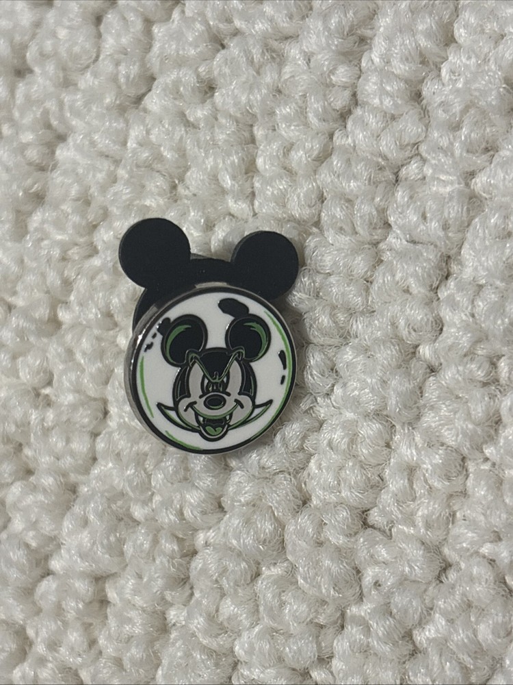 Disneyland Tiny Kingdom First Edition Series 4 Pin Mickey Vampire LR