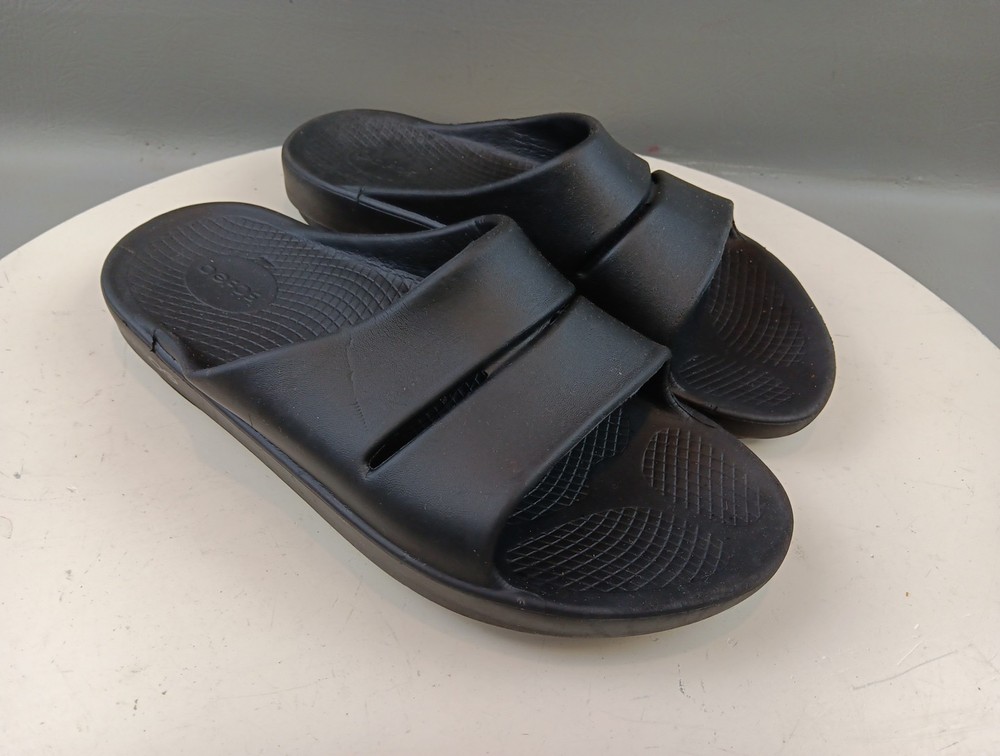 OOFOS OOahh Slide Recovery Sandals Unisex Black Men's Size 10 Women's Size 12