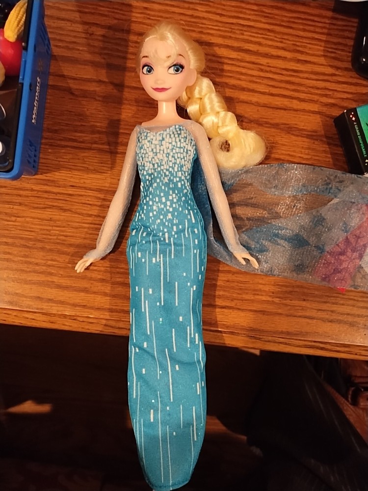 Disney Hasbro 2015 Frozen Elsa  12