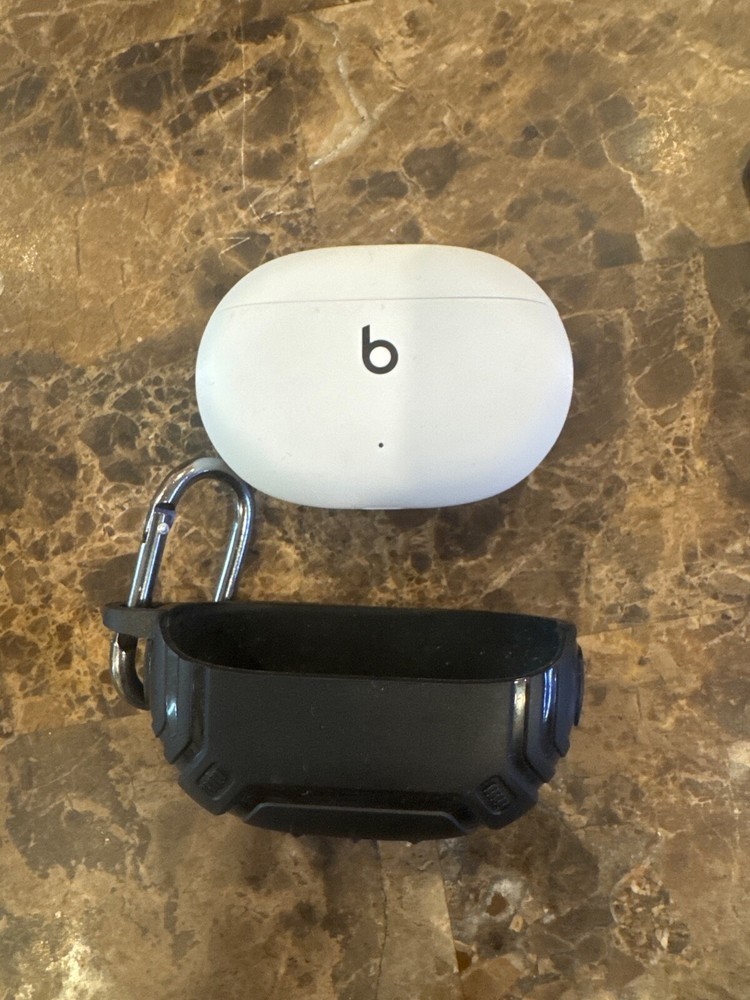 Beats by Dr. Dre studio buds replacement with protective case - White