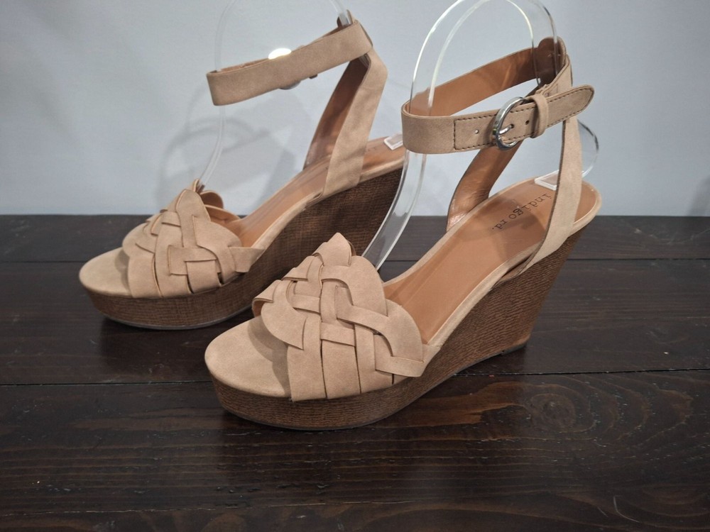Indigo Road Kortney Beige Wedge Platform Heels Size 8M Preowned Excellent Condition