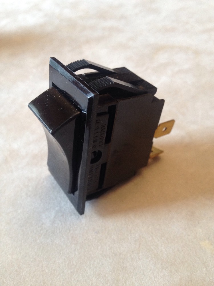 BOAT~RV~MARINE DASH ROCKER SWITCH~2 POSITION~OFF-MOMENTARY ON~HORN SWITCH~BUTTON