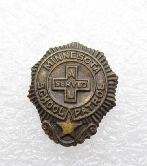 Minnesota School Patrol AL Served Lapel Screw Back Pin (C667)